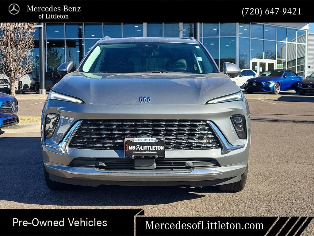Used 2024 Buick Envision Avenir AWD/4WD image 2