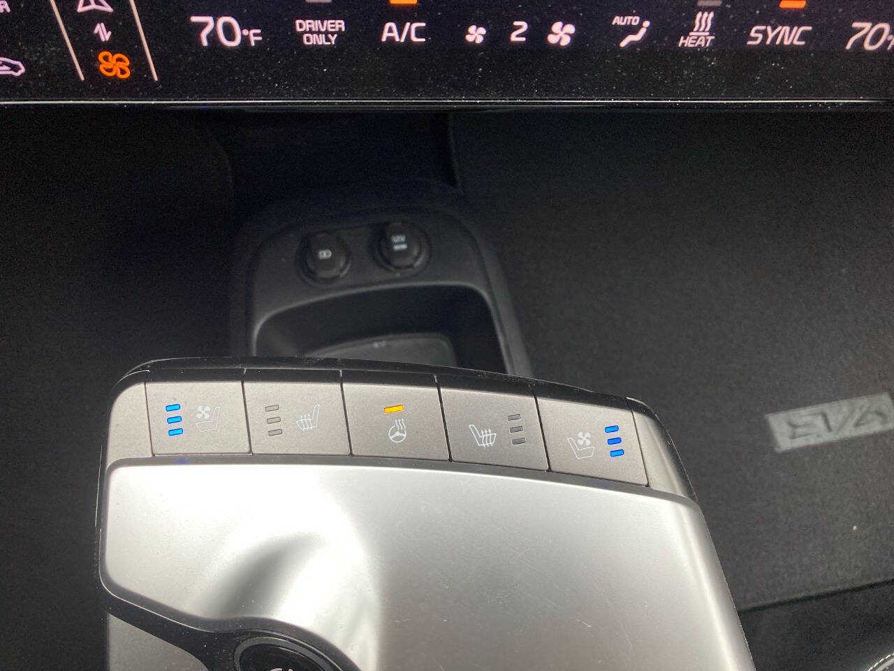 Used 2024 Kia EV6 Wind w/ Wind Technology Package image 18