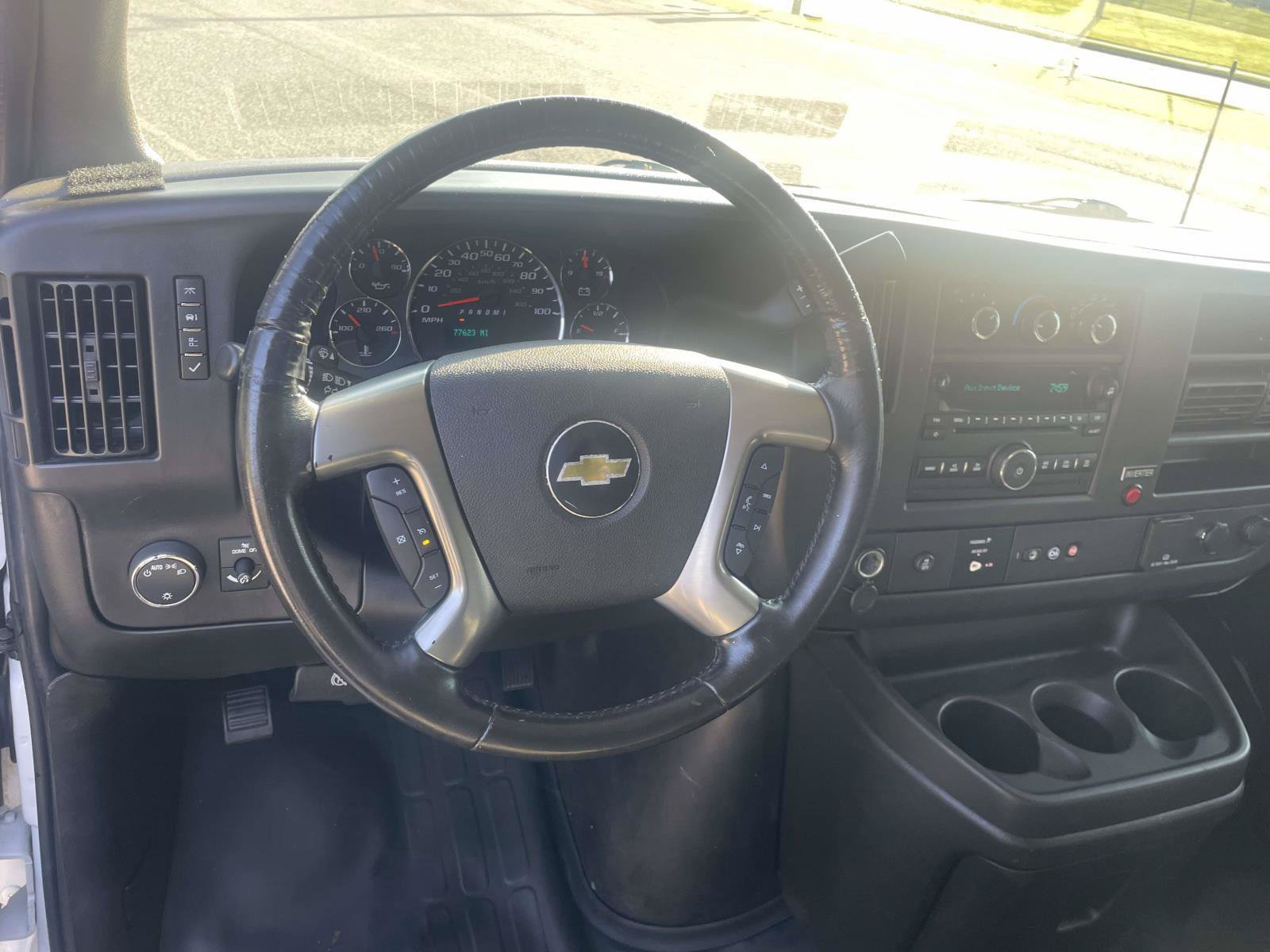 Used 2015 Chevrolet Express 2500 RWD image 12