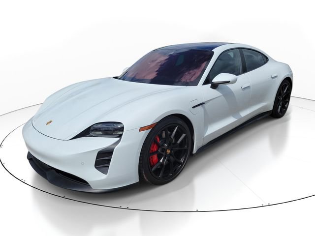 Used 2022 Porsche Taycan GTS image 4