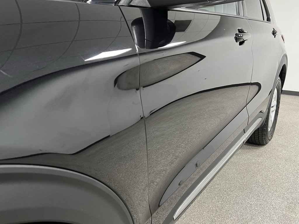 Used 2024 Ford Explorer XLT w/ Equipment Group 202A image 17