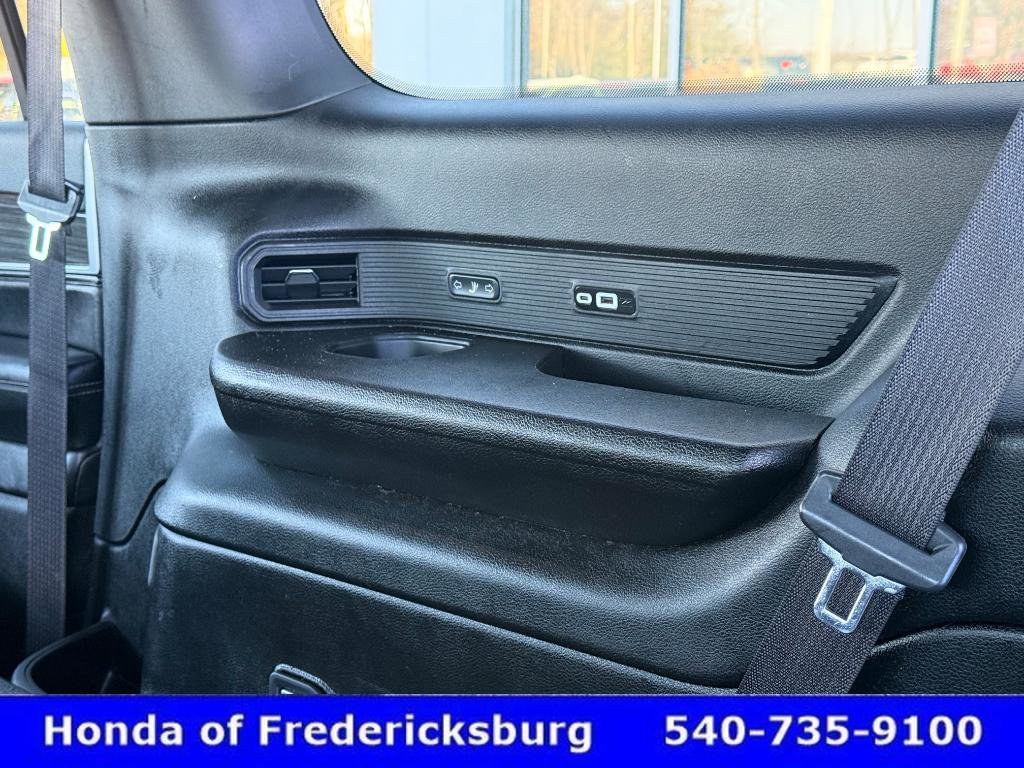 Used 2024 Jeep Wagoneer L Series II w/ Flexible Seating Group image 29