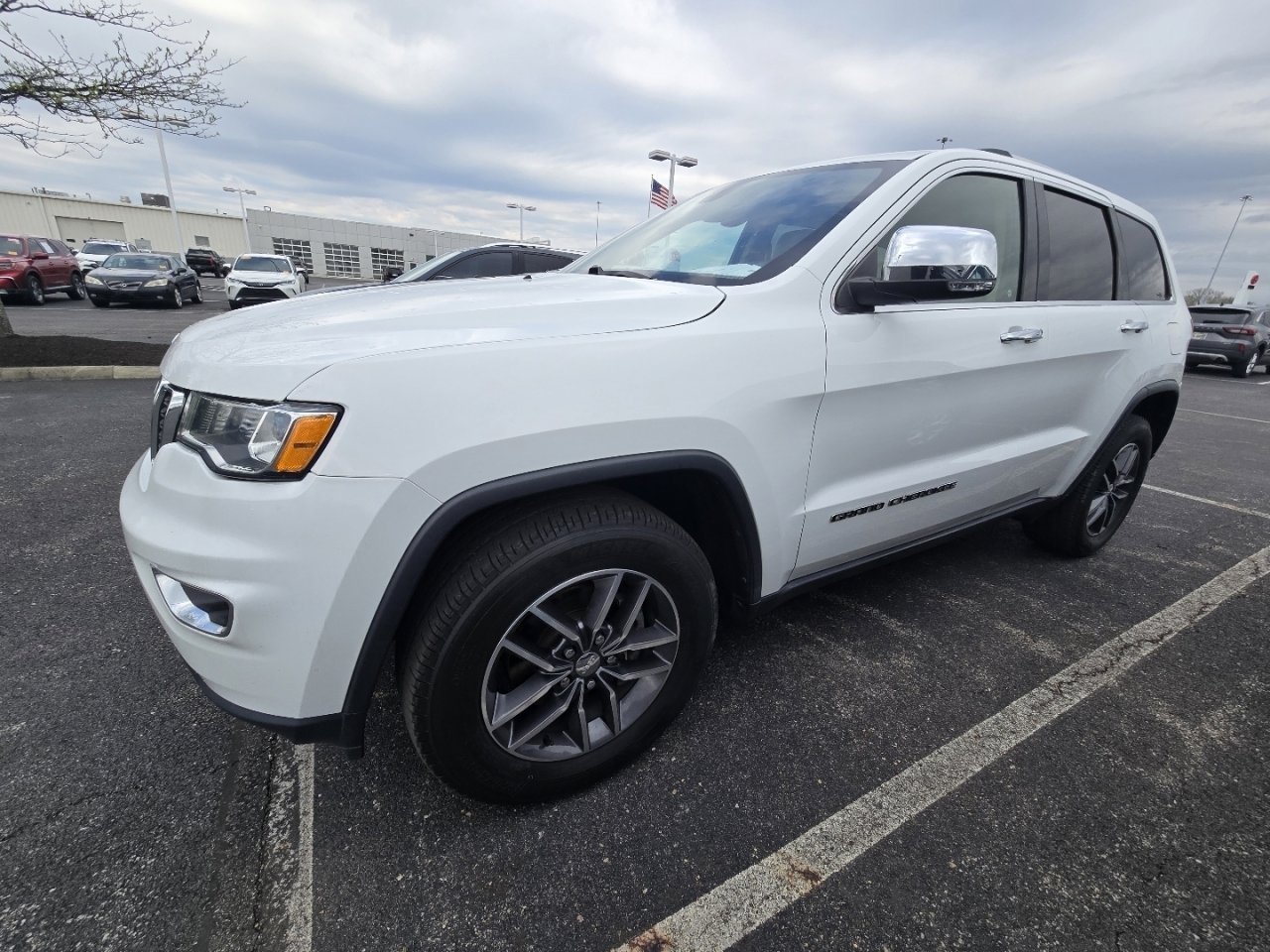 Used 2018 Jeep Grand Cherokee Limited image 4
