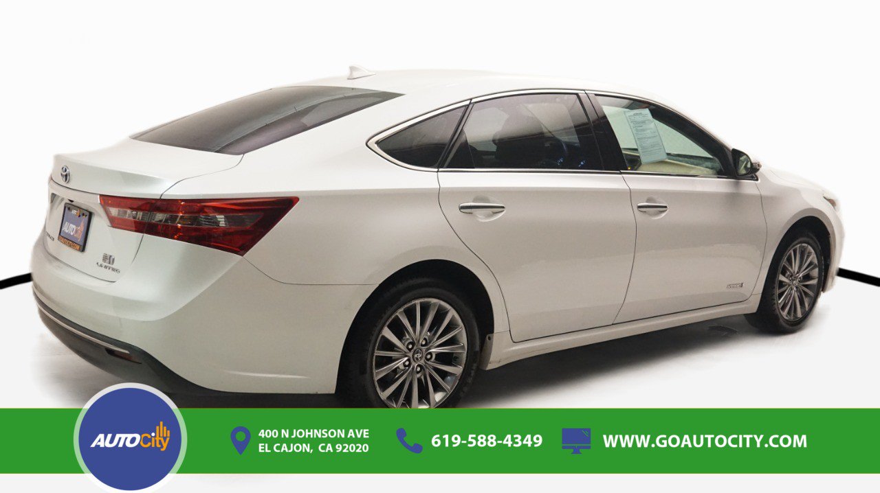Used 2017 Toyota Avalon Limited w/ Carpet Mat Package FWD image 6