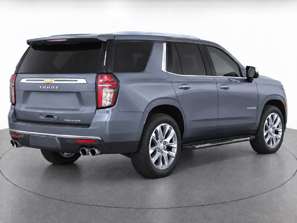 Used 2021 Chevrolet Tahoe Premier w/ Premium Package AWD/4WD image 3
