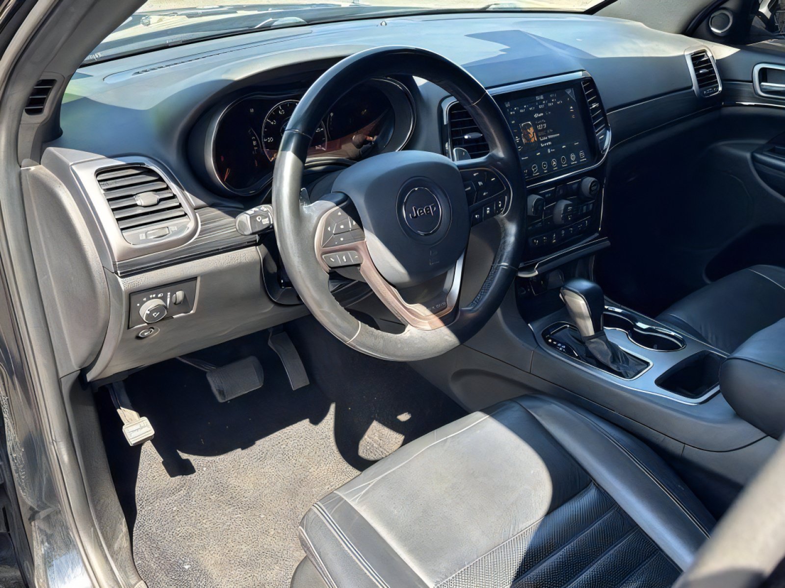 Used 2020 Jeep Grand Cherokee Limited X RWD image 20