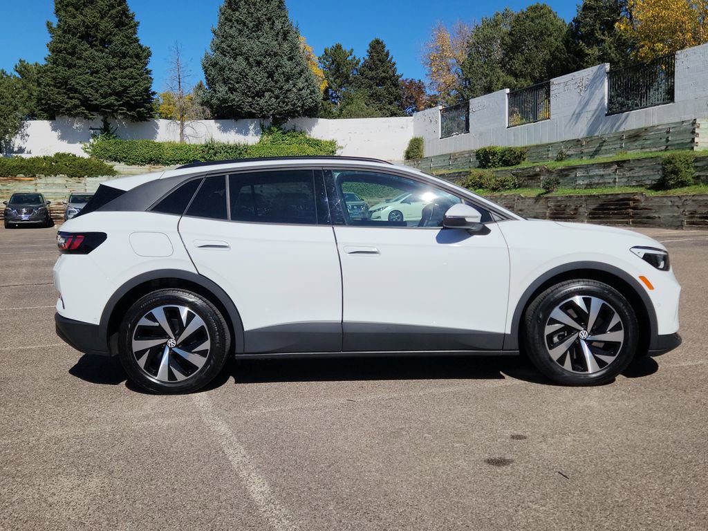 Certified 2024 Volkswagen ID.4 2WD image 2