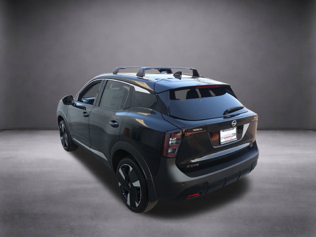 New 2025 Nissan Kicks SR FWD image 7