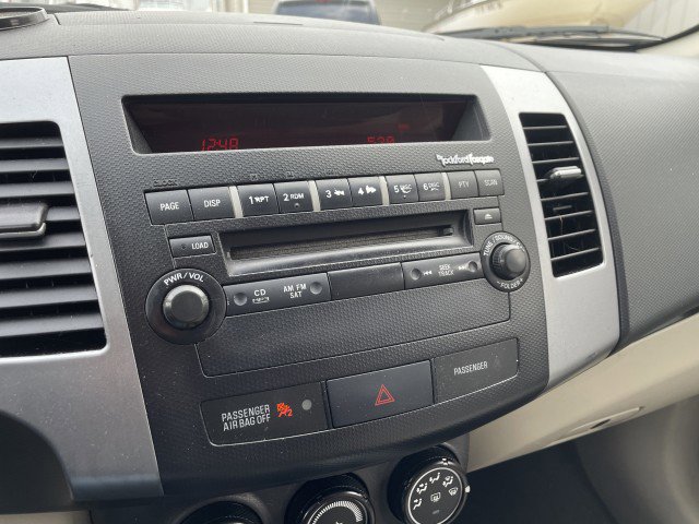 Used 2009 Mitsubishi Outlander SE image 4