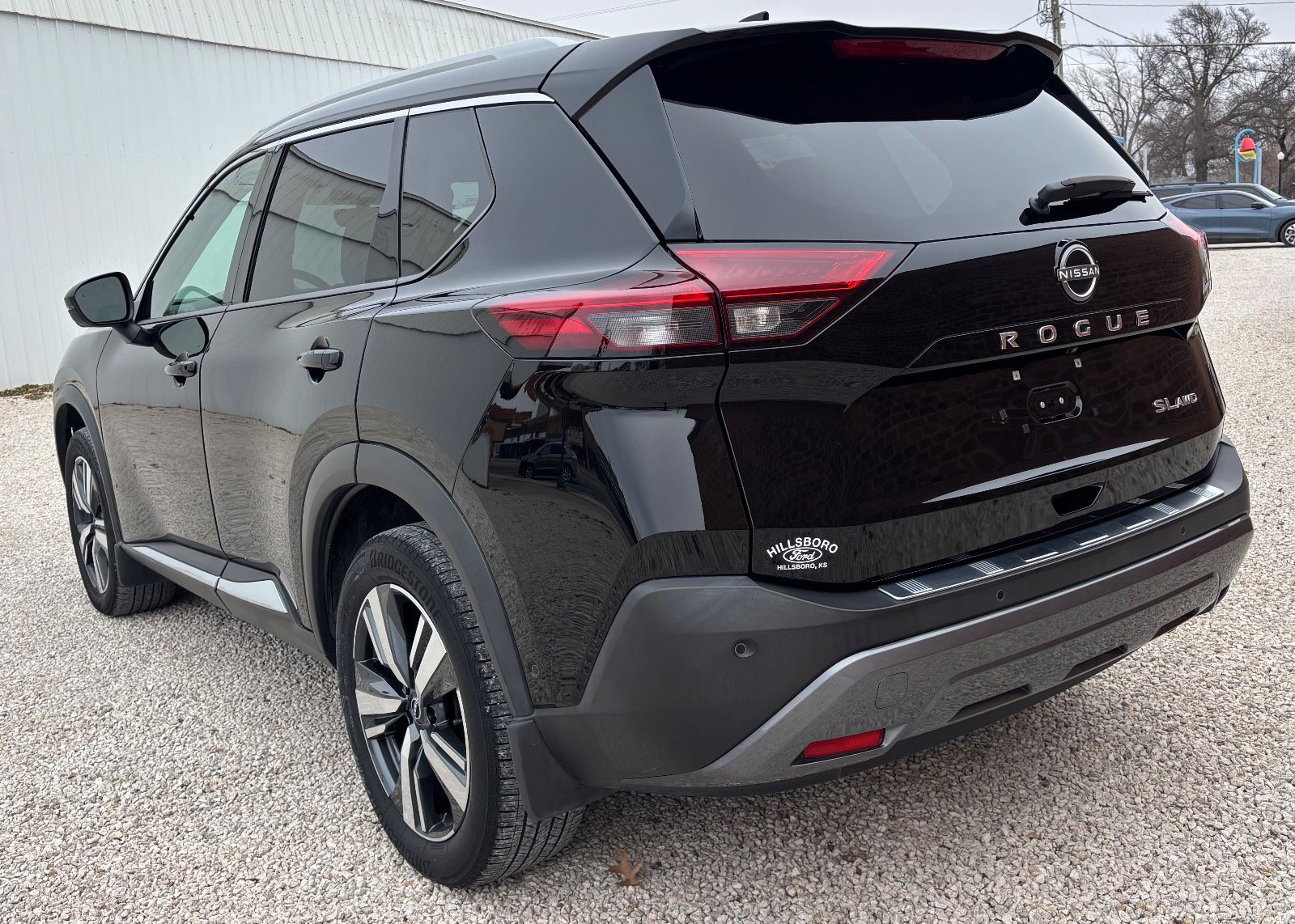 Used 2023 Nissan Rogue SL w/ SL Premium Package image 10