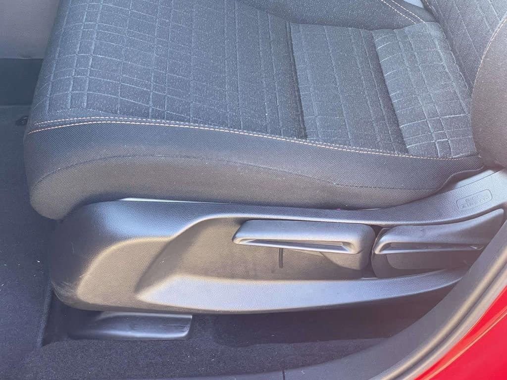 Used 2025 Honda HR-V Sport image 18