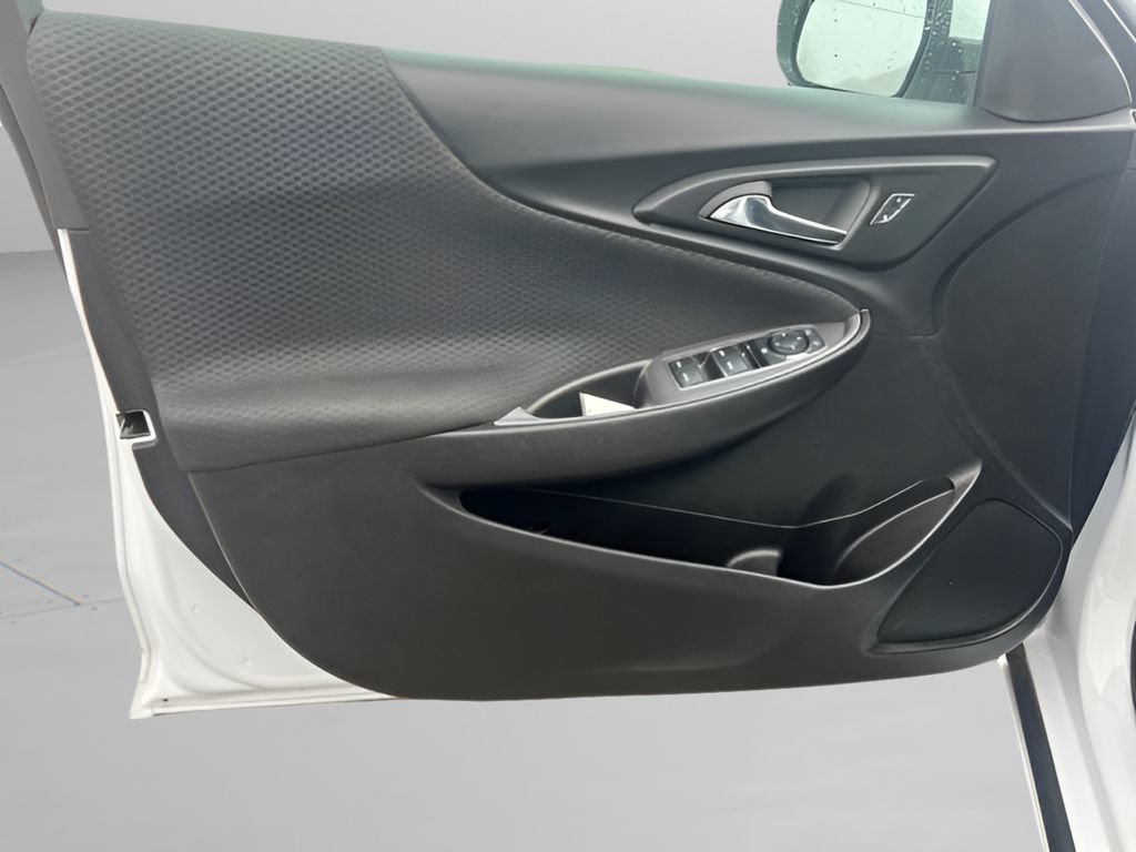 Used 2024 Chevrolet Malibu LT FWD image 11