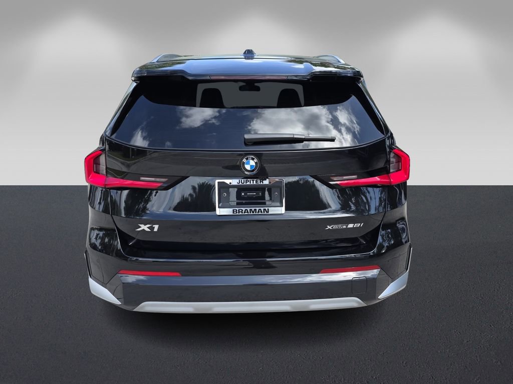 Used 2026 BMW X1 xDrive28i w/ Technology Package image 5