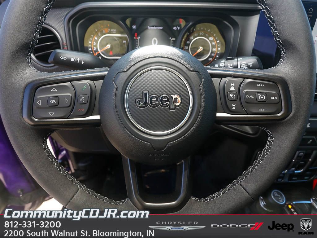 New 2026 Jeep Wrangler Unlimited Rubicon w/ Technology Group image 14