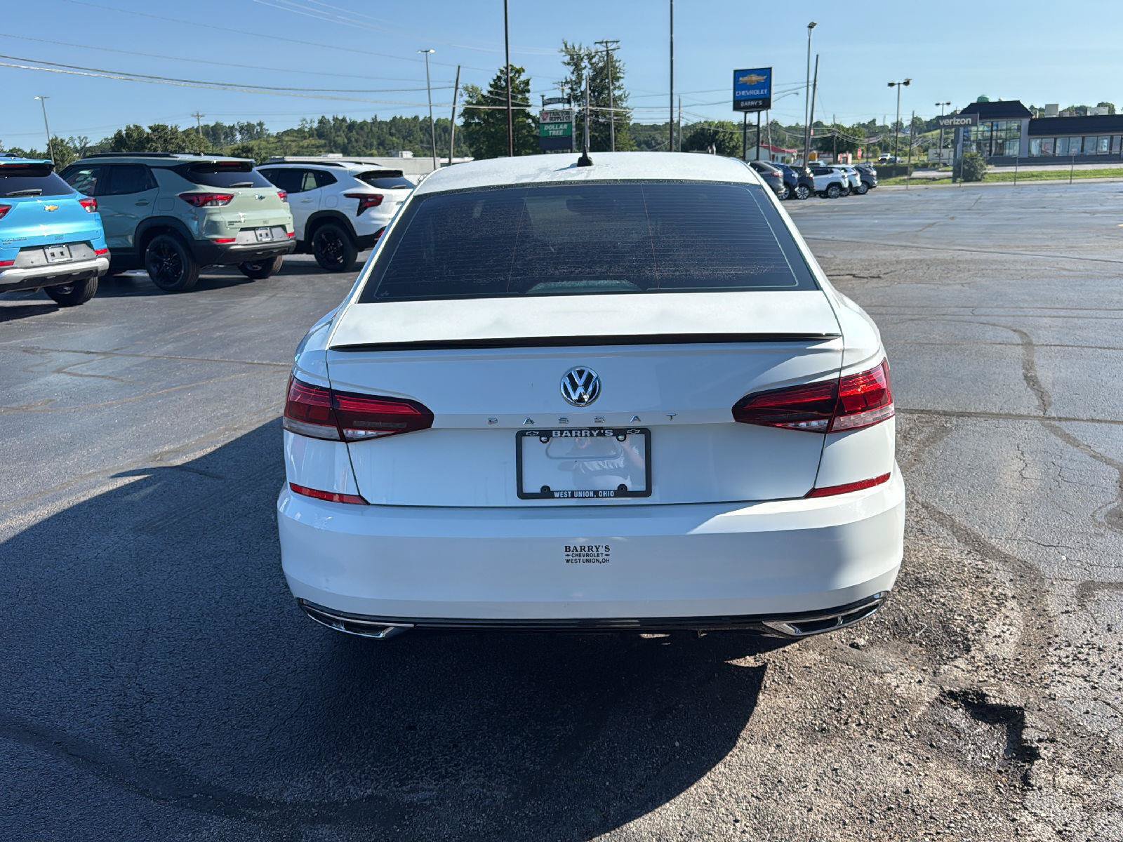 Used 2021 Volkswagen Passat 2.0T R-Line FWD image 4
