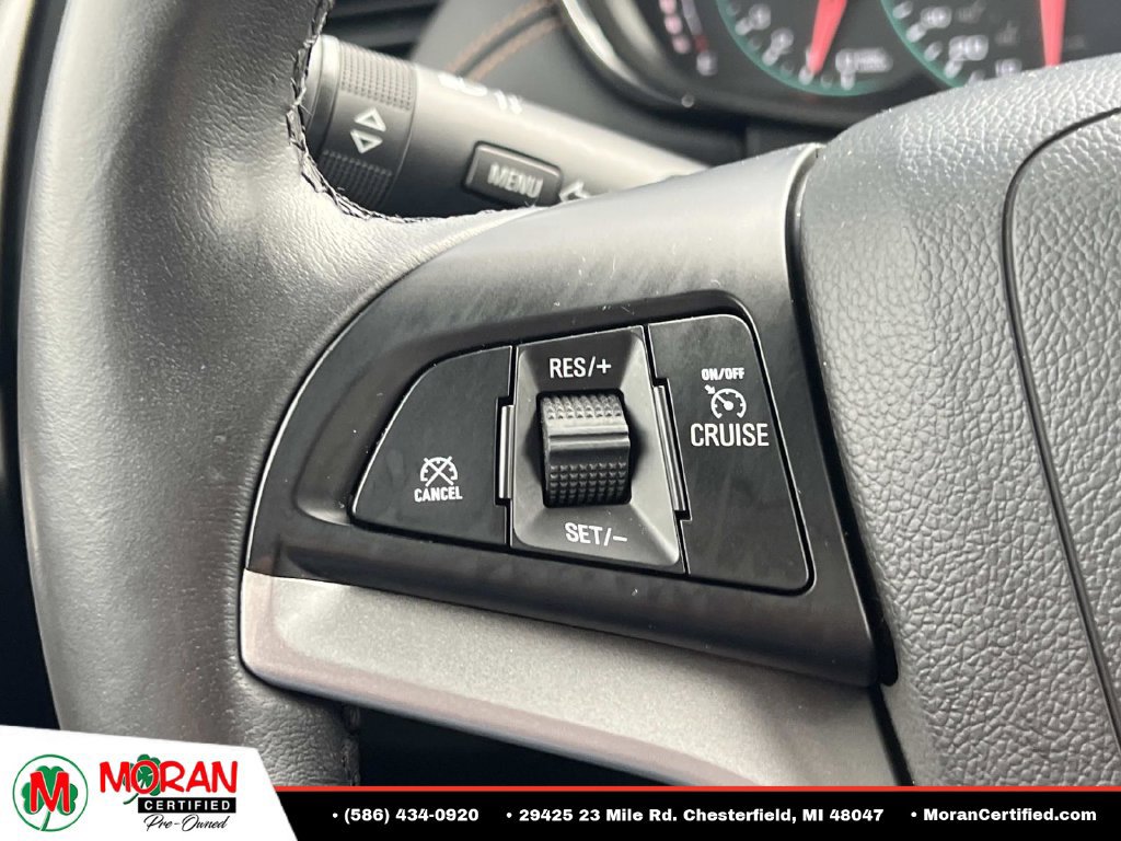 Used 2020 Chevrolet Trax LT w/ LT Convenience Package FWD image 24