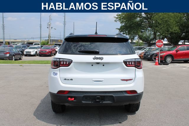 Used 2025 Jeep Compass Trailhawk w/ Trailhawk Convenience Group AWD/4WD image 4