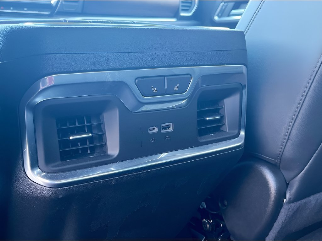 Used 2024 Chevrolet Silverado 1500 High Country AWD/4WD image 26