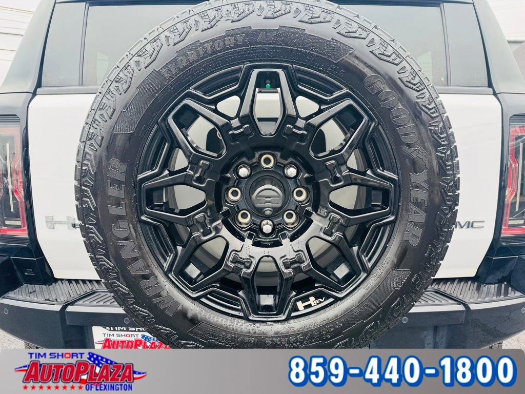 Used 2025 GMC Hummer EV 2X image 23