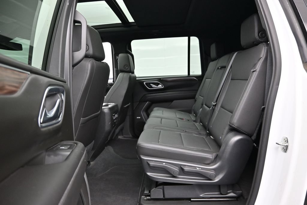 Used 2021 Chevrolet Suburban Z71 w/ Z71 Signature Package AWD/4WD image 25