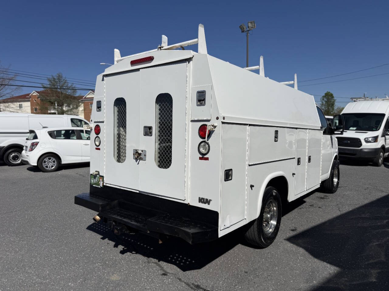 Used 2010 Chevrolet Express 3500 RWD image 3