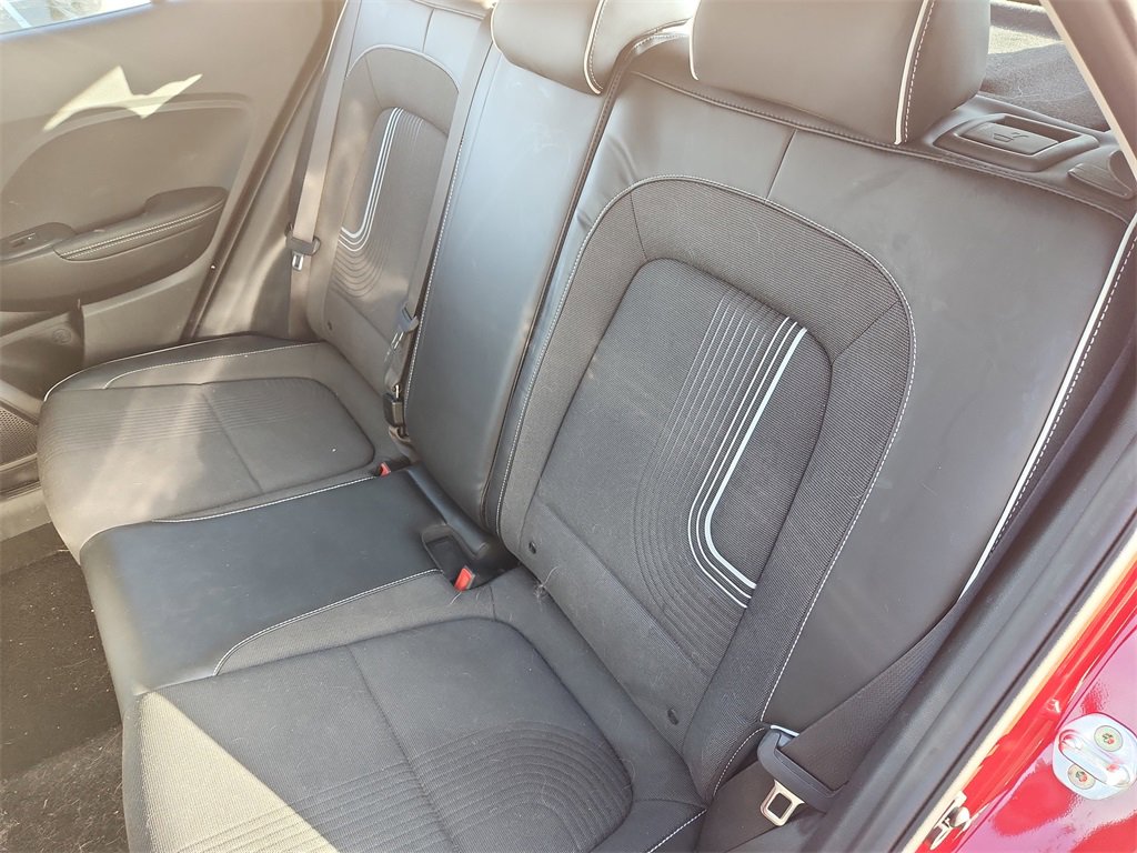 Certified 2022 Hyundai Venue Limited image 13