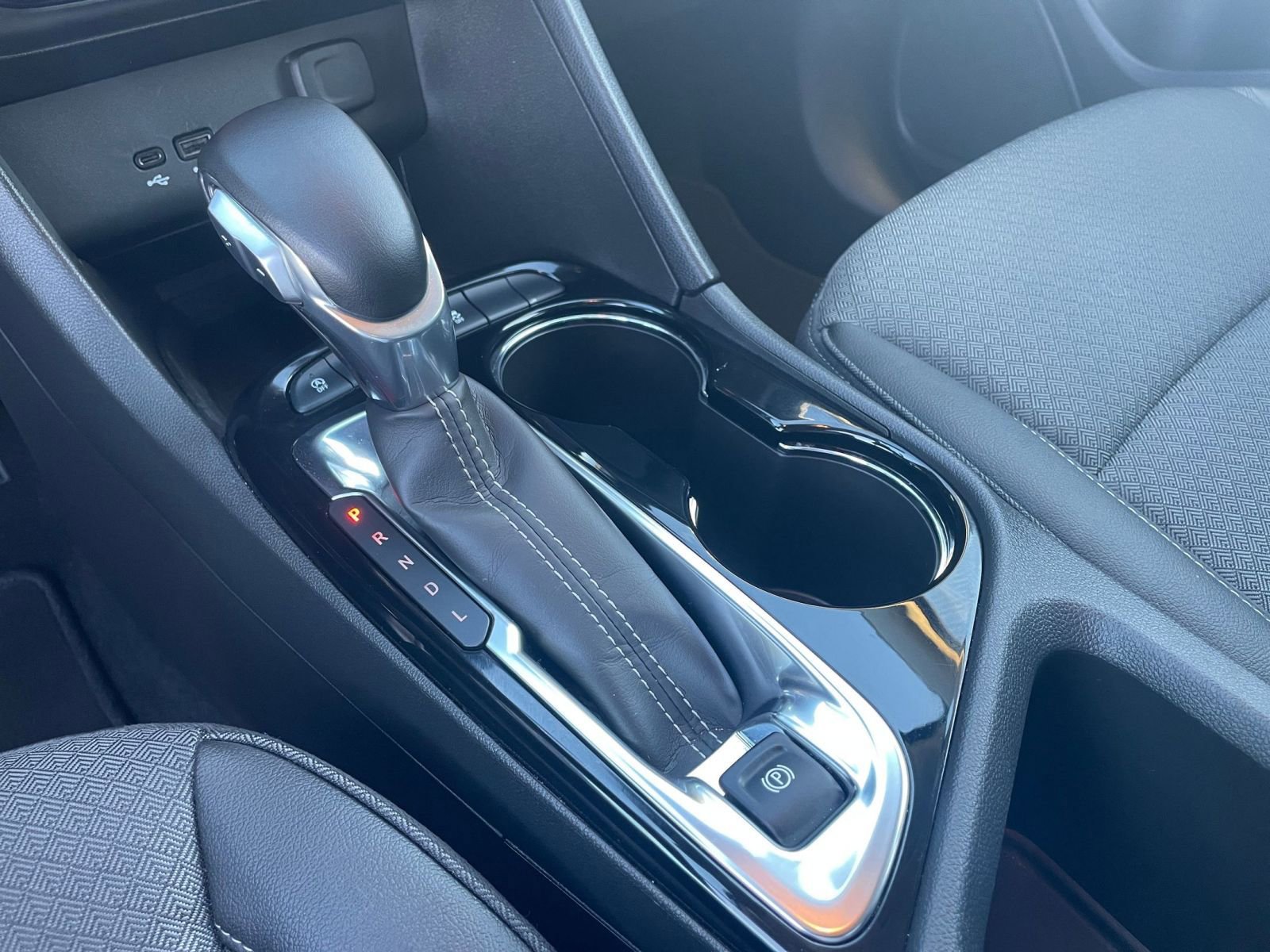 Used 2025 Buick Encore GX Preferred image 41