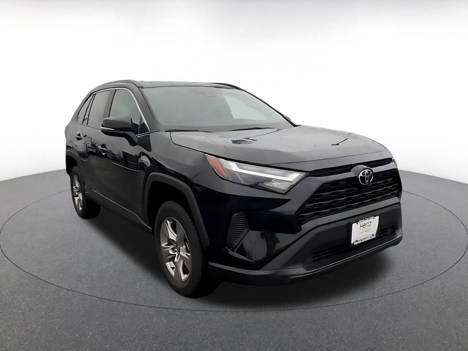 Used 2025 Toyota RAV4 XLE image 3