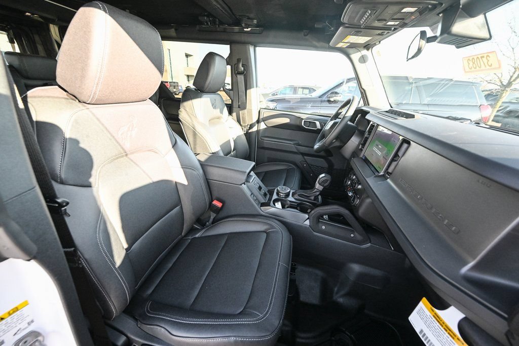 New 2025 Ford Bronco Badlands AWD/4WD image 22