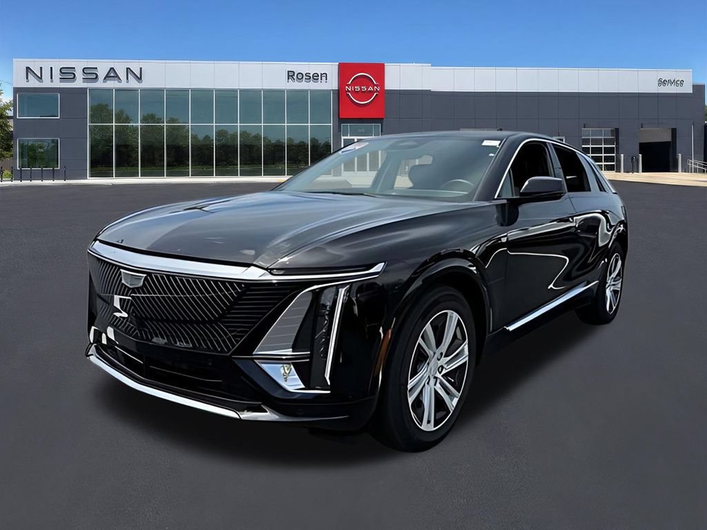 Used 2024 Cadillac Lyriq Tech w/ LPO, Floor Liner Package RWD image 6
