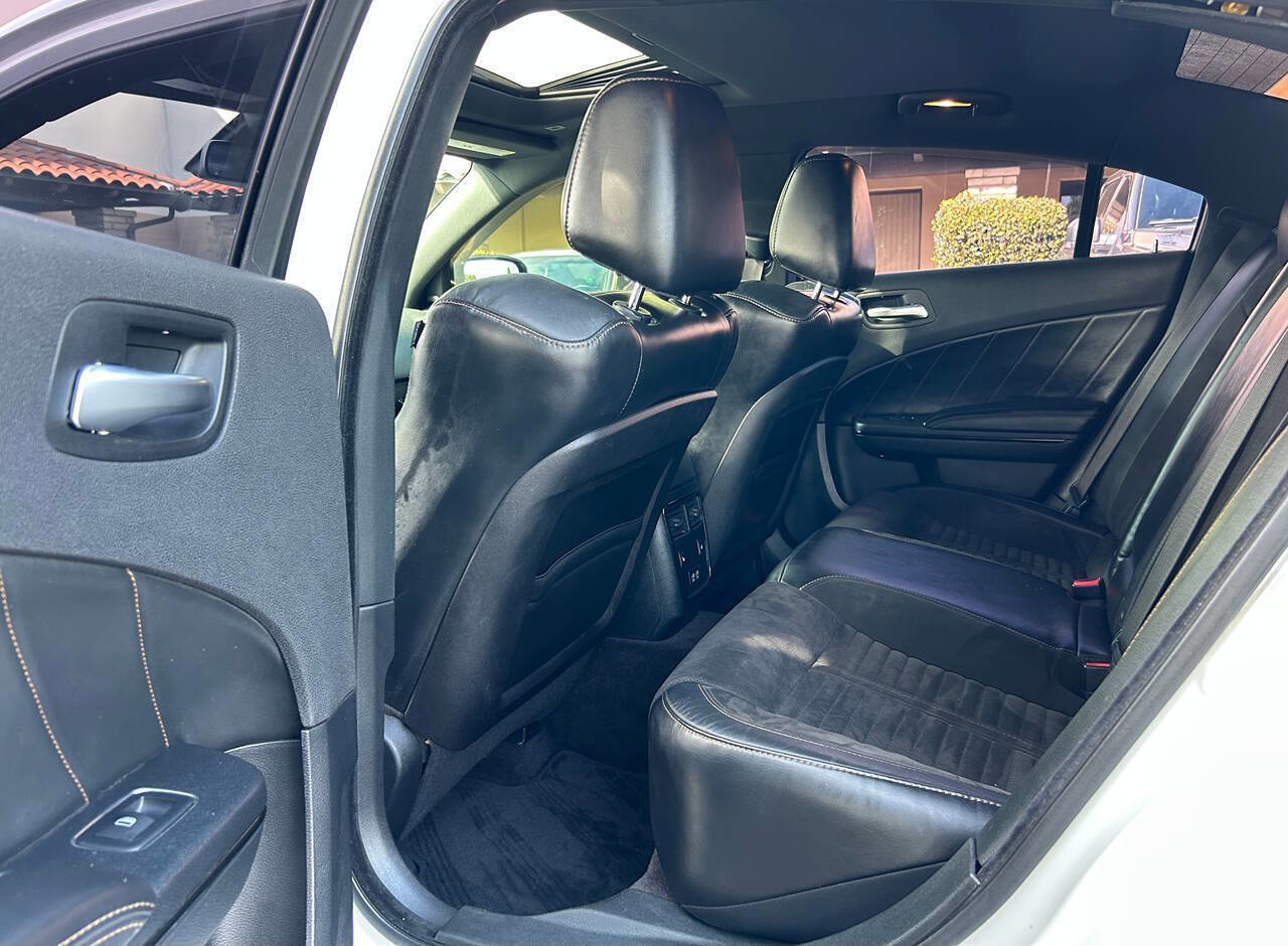 Used 2017 Dodge Charger R/T image 12