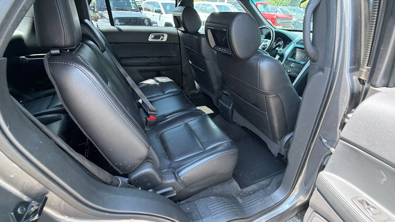 Used 2013 Ford Explorer XLT FWD image 22