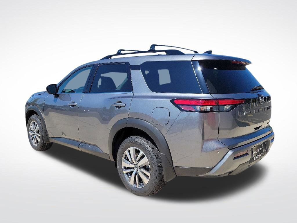 New 2026 Nissan Pathfinder SL AWD/4WD image 3