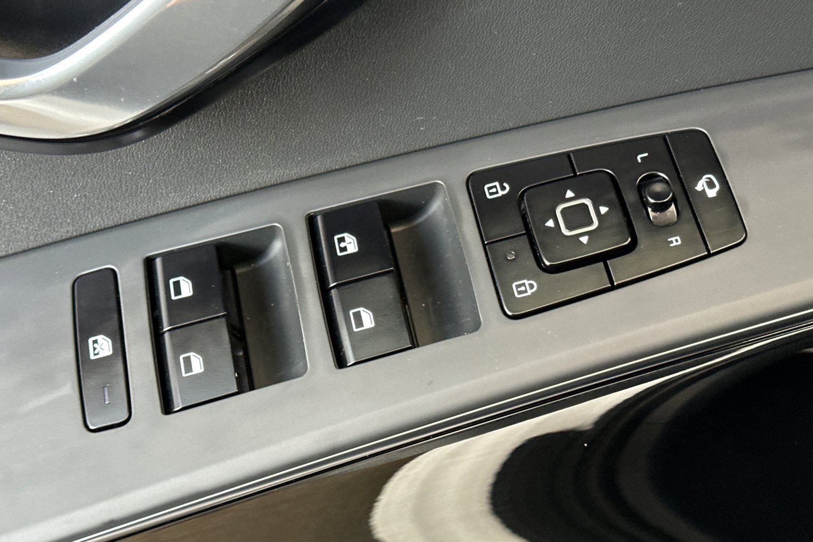 Certified 2023 Kia Niro EX Touring FWD image 12