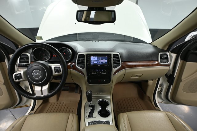 Used 2011 Jeep Grand Cherokee Limited AWD/4WD image 19