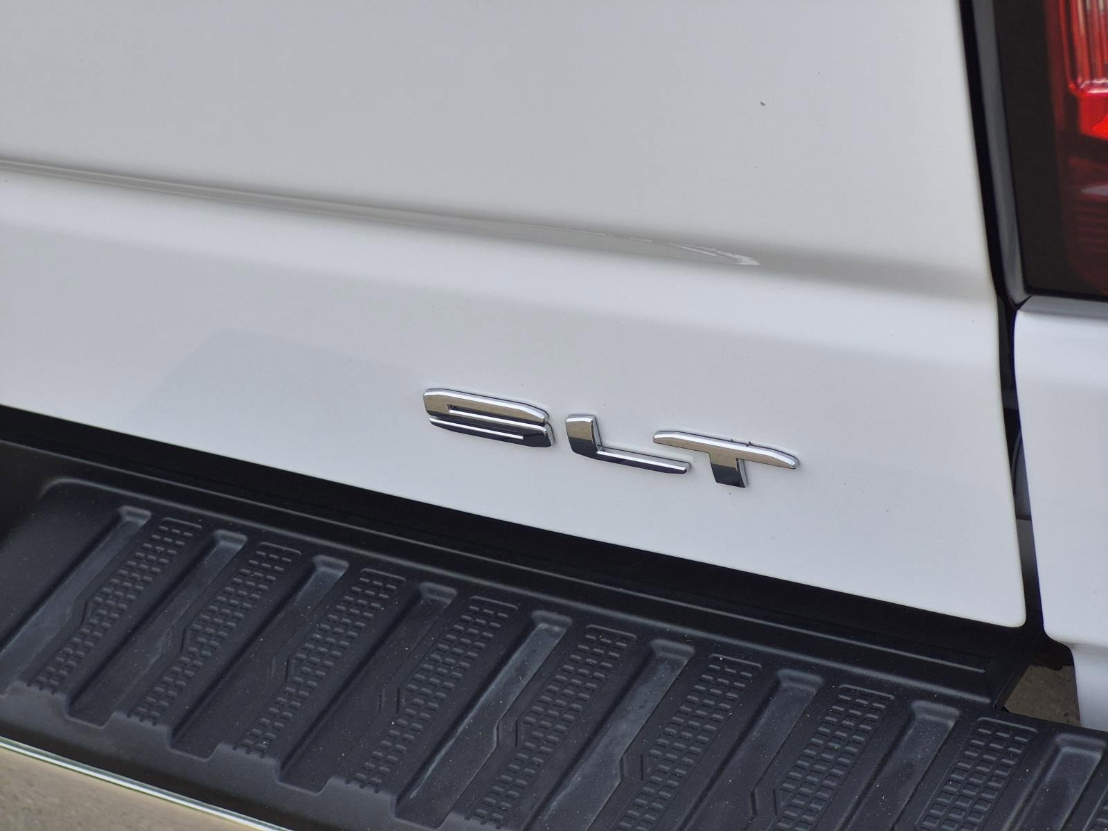 Certified 2022 GMC Sierra 1500 SLT RWD image 8