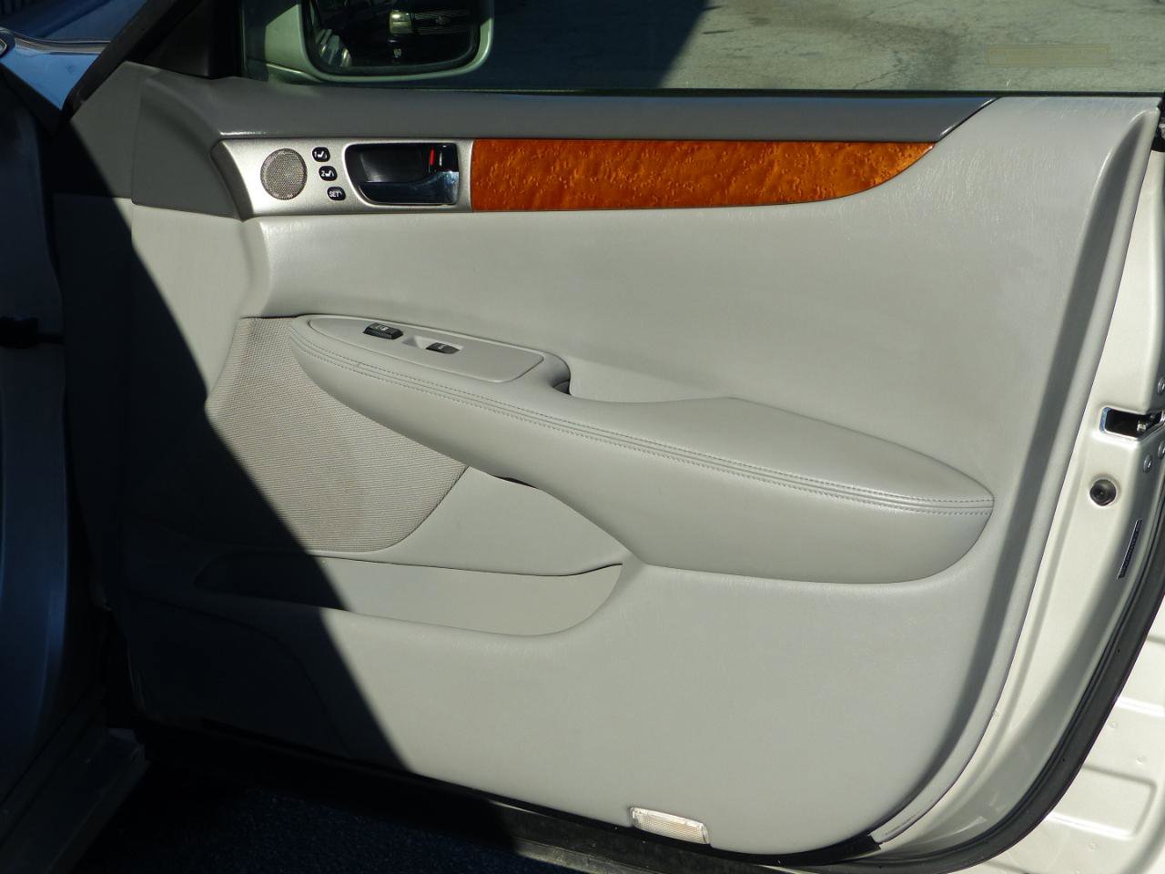 Used 2006 Lexus ES 330 image 12