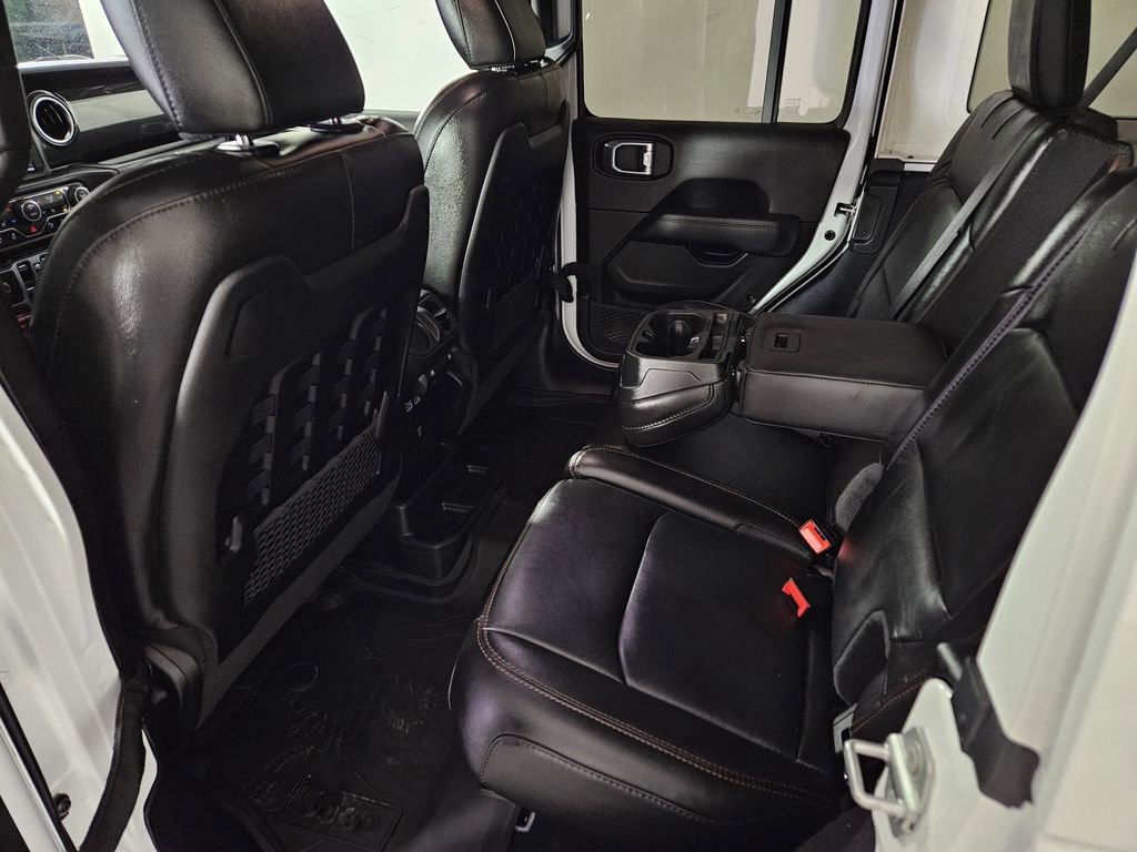 Used 2022 Jeep Wrangler Unlimited Rubicon w/ Xtreme Recon 35" Tire Package AWD/4WD image 29