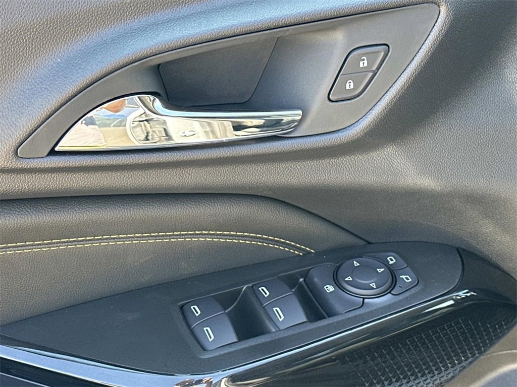 New 2025 Chevrolet Trax LT w/ LT Convenience Package image 12