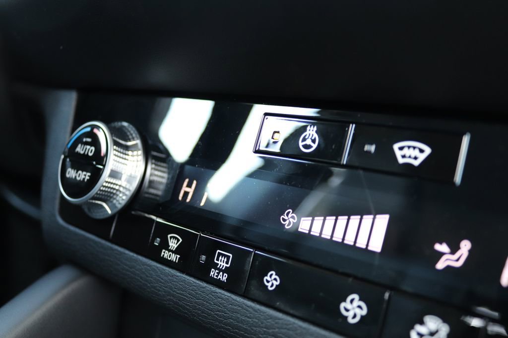 New 2026 Mitsubishi Outlander SE image 28