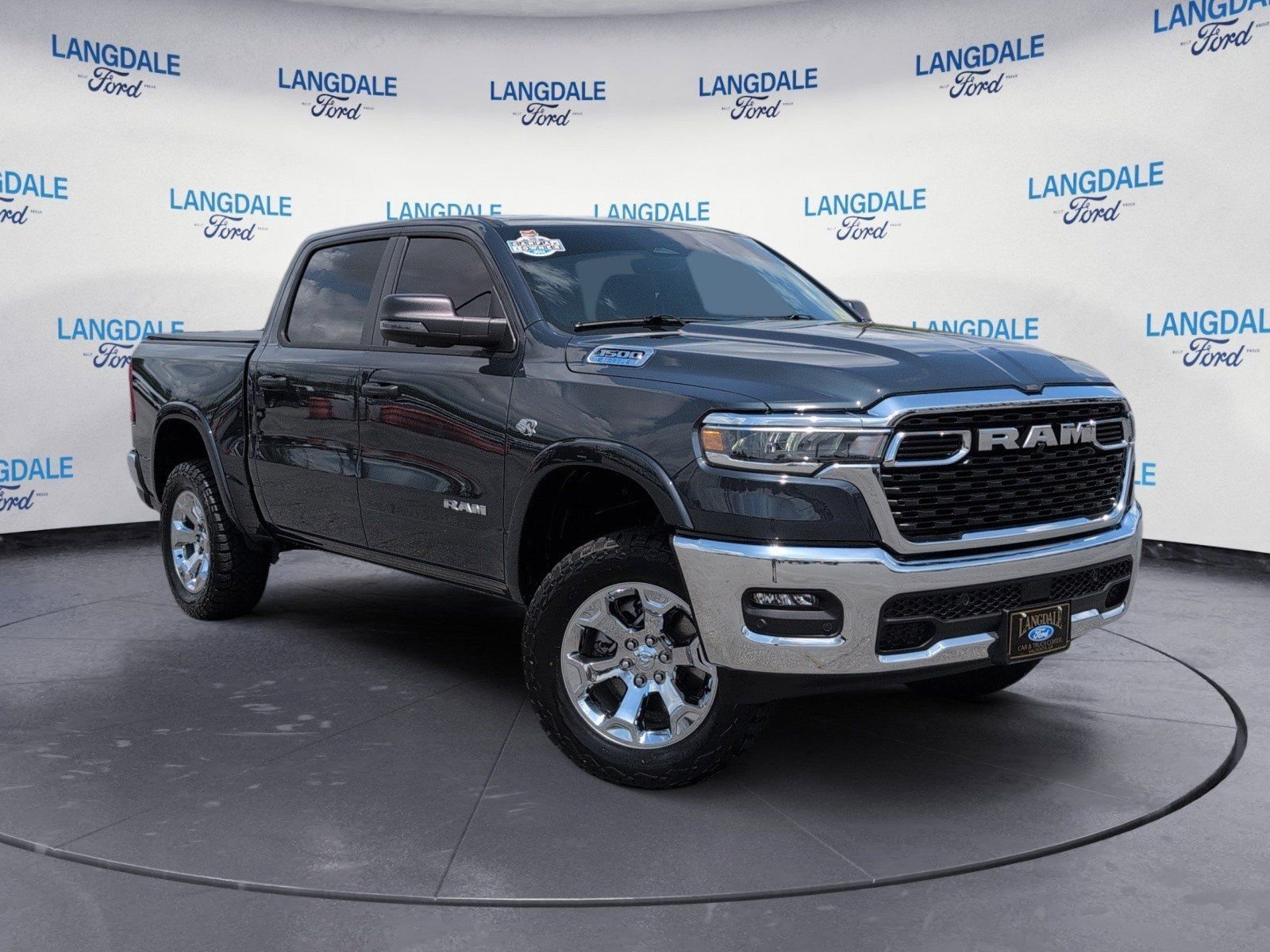 Used 2026 RAM 1500 Big Horn AWD/4WD image 2