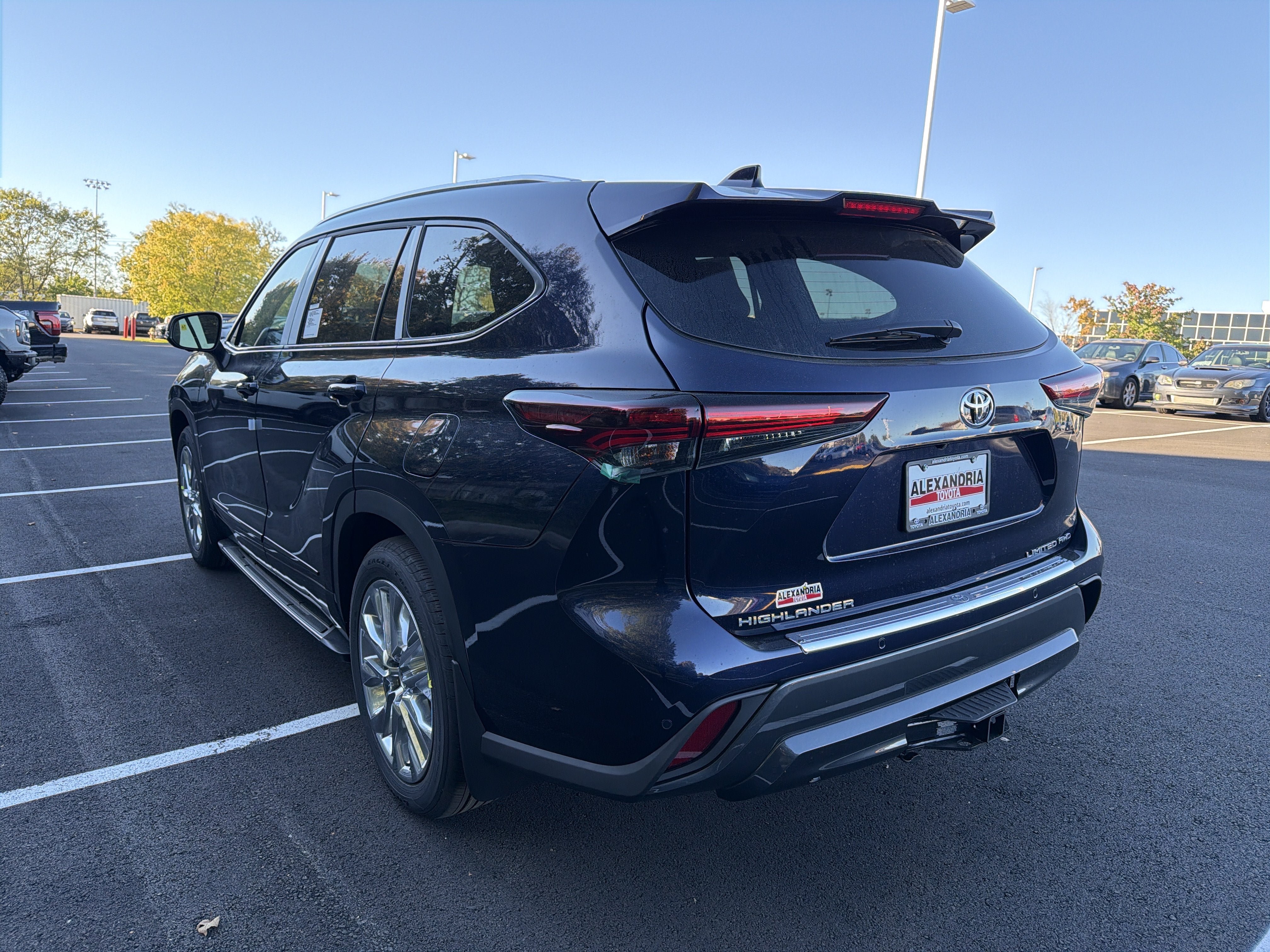 New 2026 Toyota Highlander AWD image 6