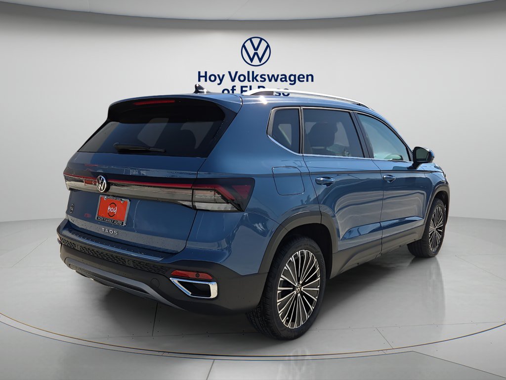 New 2026 Volkswagen Taos SE FWD image 3