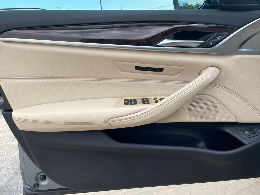 Used 2018 BMW 540i RWD image 17