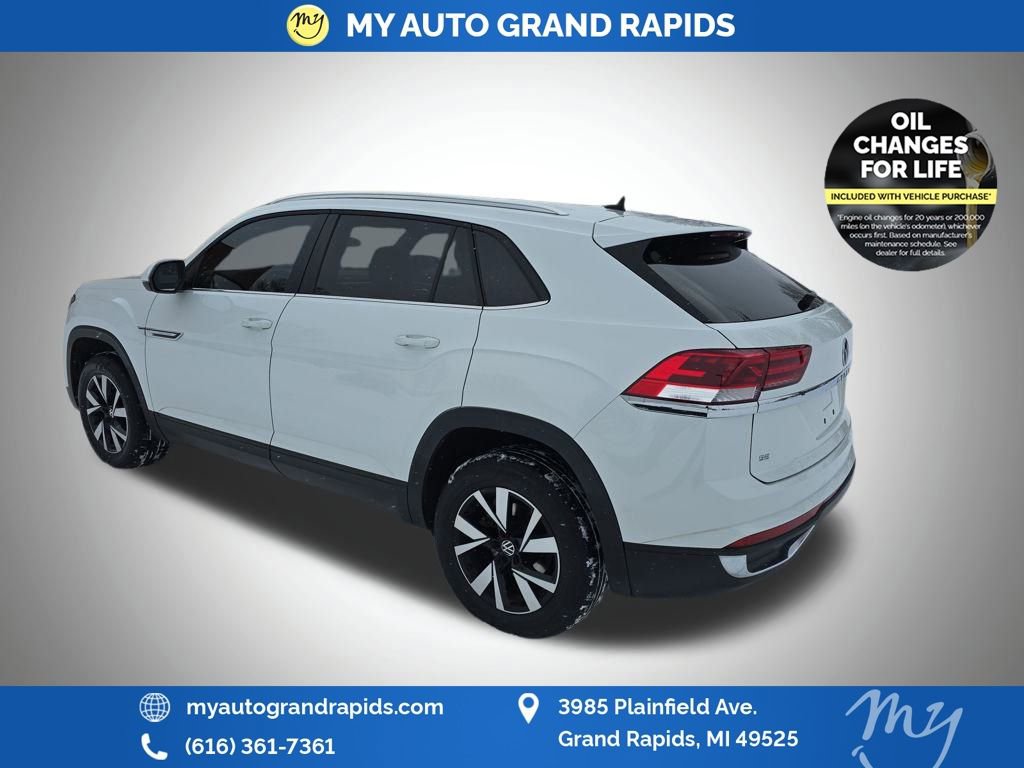 Used 2023 Volkswagen Atlas Cross Sport SE image 5