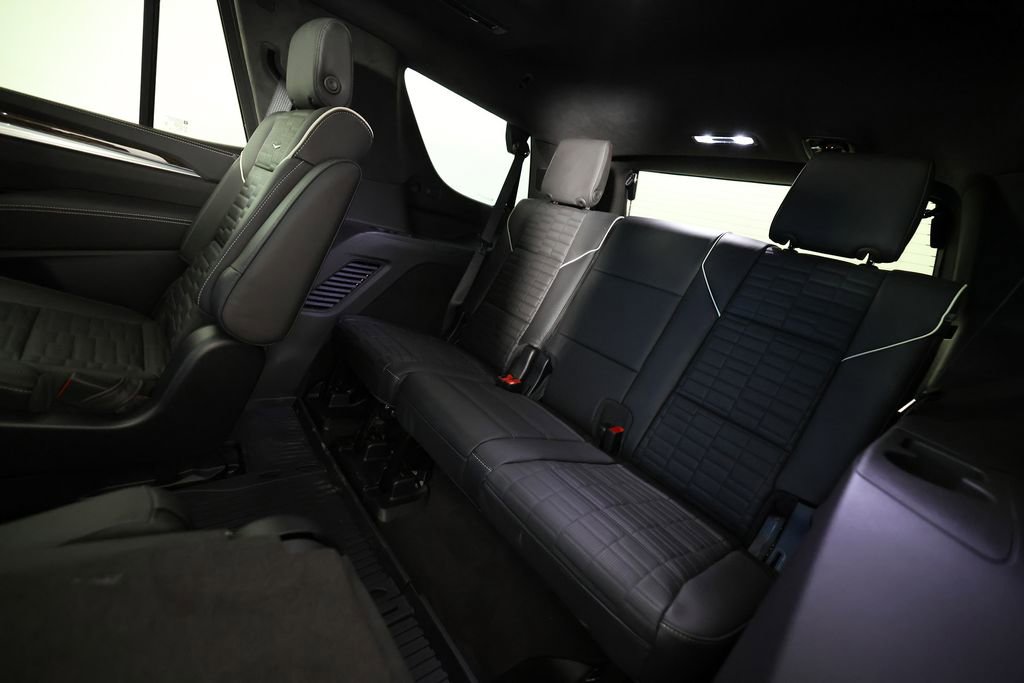 Used 2026 Cadillac Escalade Platinum Sport w/ LPO, Floor Liner Package image 15