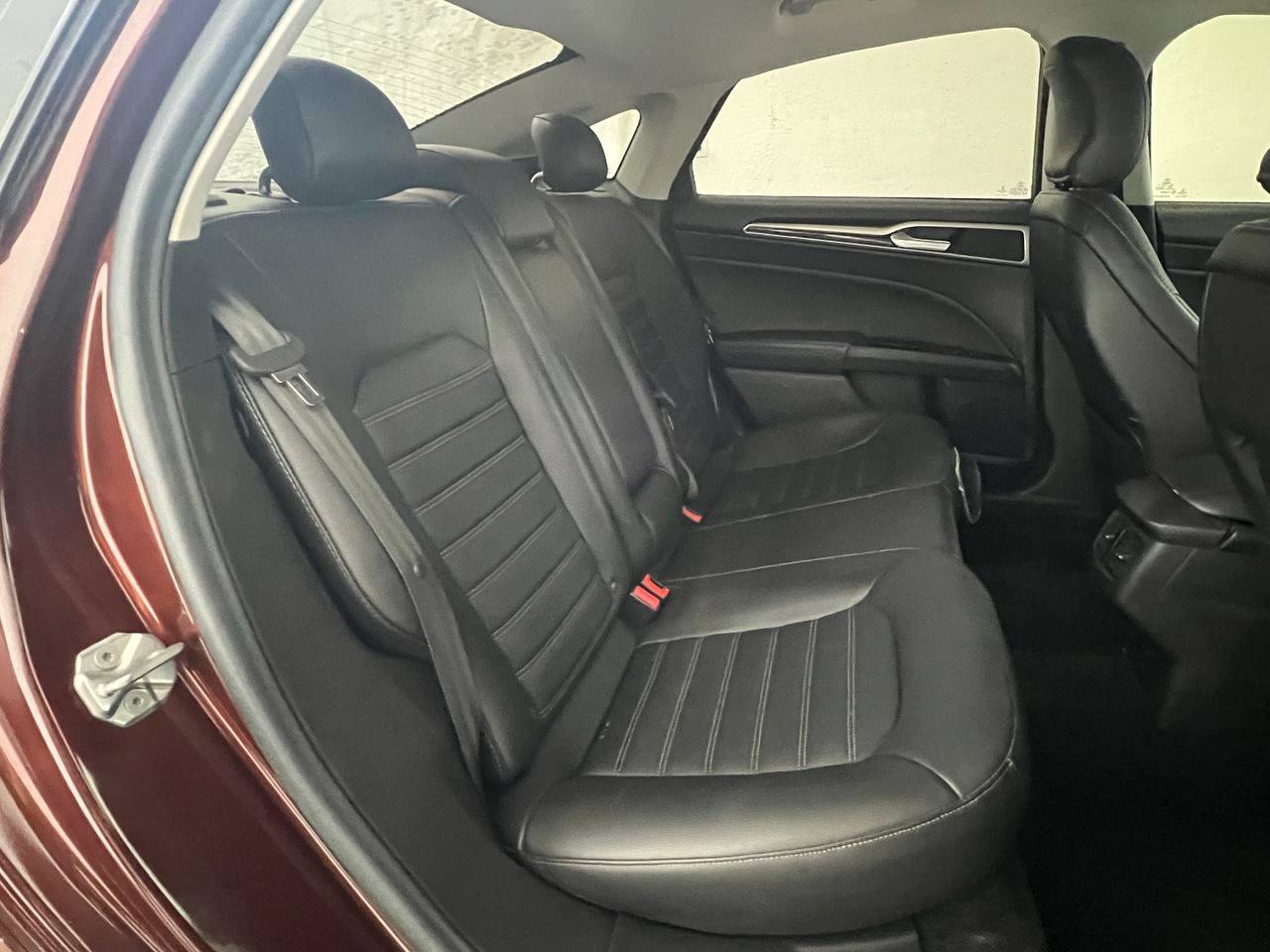 Used 2016 Ford Fusion SE w/ Equipment Group 502A FWD image 14