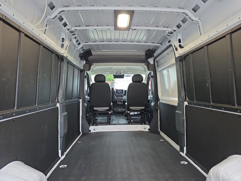Used 2025 RAM ProMaster 2500 w/ Convenience Group FWD image 14