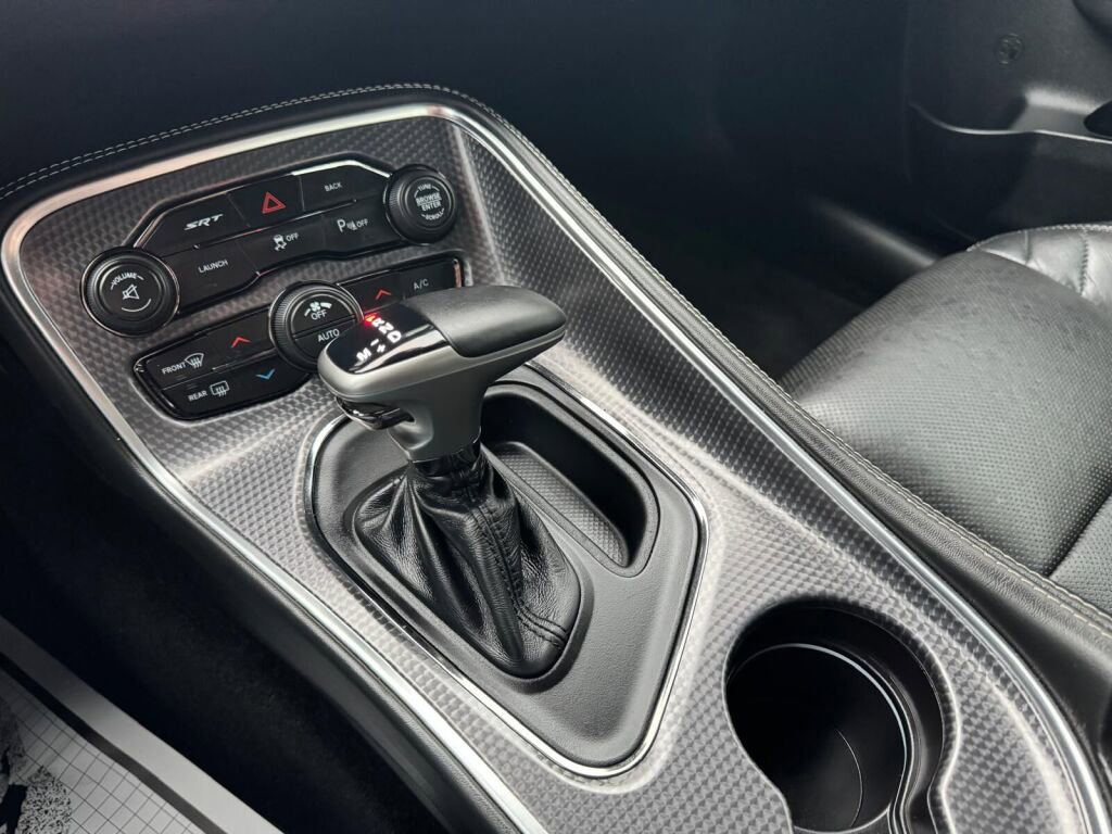 Used 2016 Dodge Challenger SRT Hellcat image 25