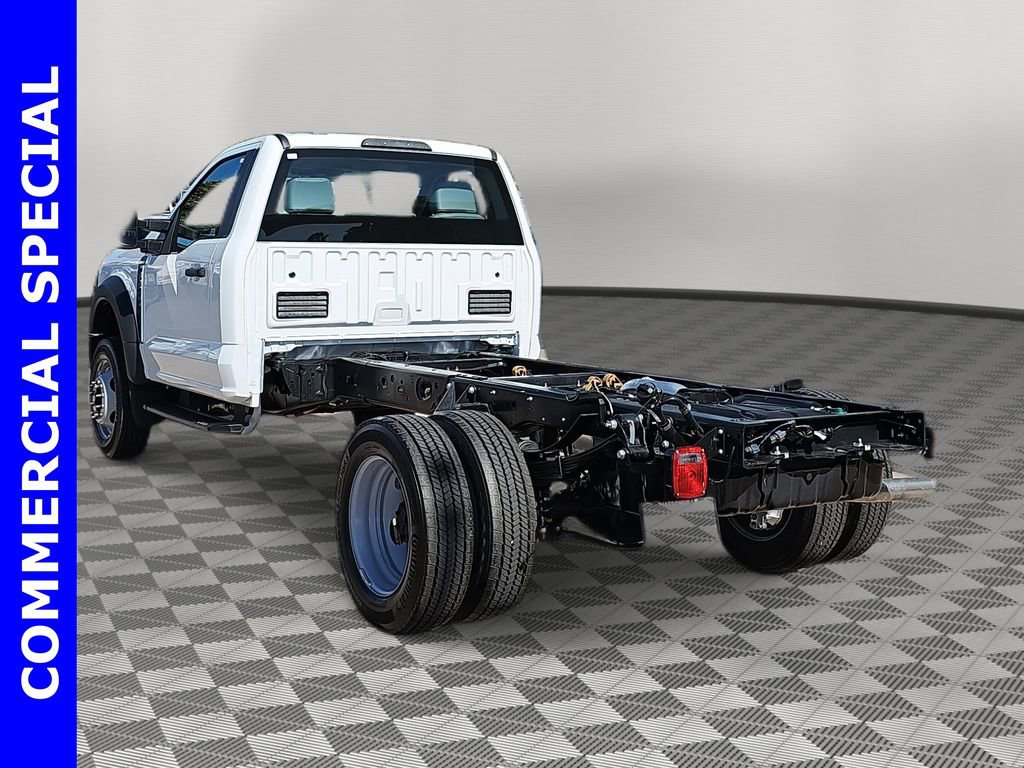 New 2025 Ford F550 4x4 Regular Cab Super Duty image 5
